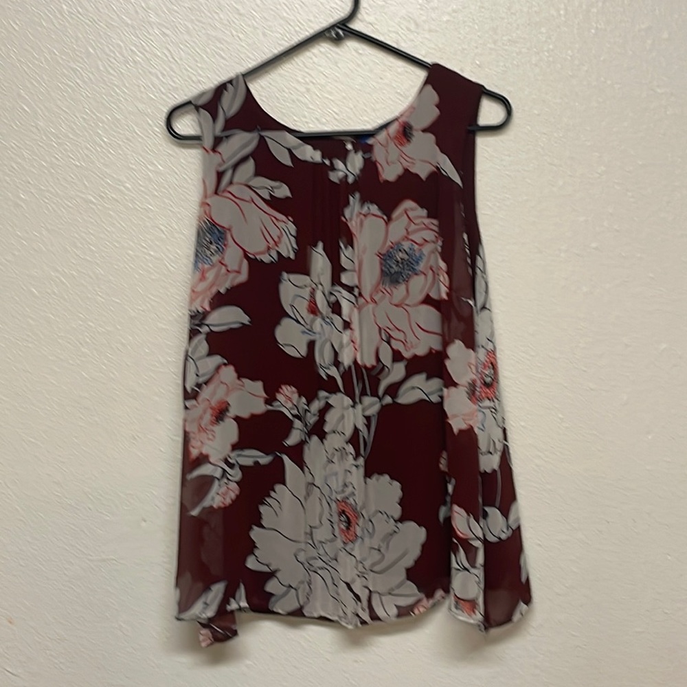 Brown floral sleeveless blouse EUC